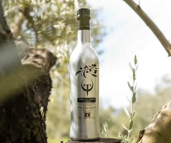 TierrasDeTavaraPremiumExtraVirginOliveOil_02.webp